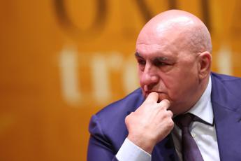 Libro Vannacci, Crosetto: “Nessuna punizione preventiva, solo senso dello Stato”