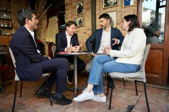 Molise, incontro Conte-Schlein in un bar a Campobasso