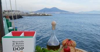 Mozzarella Bufala Campana dop sposa ‘Festa a Vico’