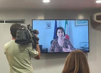 Natalità, Roccella: “Sostenere la donna e l’uomo che vogliono figli, cultura diversa su maternità”