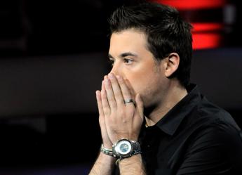 Omar Favaro e le accuse di violenza della ex, il legale: “Strumentali e calunniose”