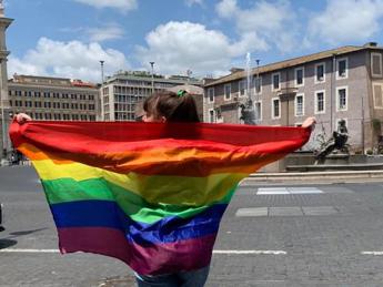 Roma Pride 2023, parata per i diritti Lgbt. Cortei in 9 città