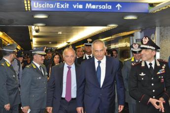 Roma, sopralluogo prefetto Giannini con Belfiore e comandanti provinciali carabinieri e Gdf in stazione Termini