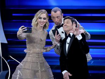 Sanremo 2023, Agcom: “170mila euro di multa a Rai per pubblicità occulta”