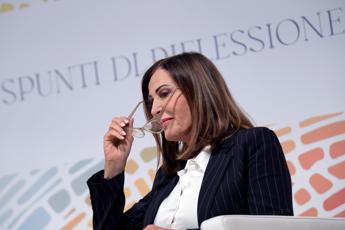 Santanchè, online petizione per dimissioni: “12mila firme in 24 ore”