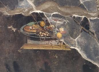 Su un muro di Pompei scoperta l’antenata della pizza
