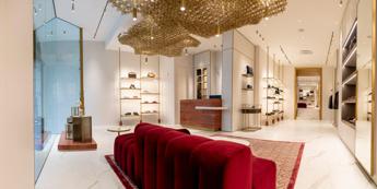 Testoni riapre a Milano in quadrilatero lusso