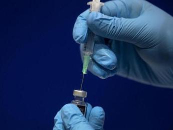 Triassi (Federico II): “Nel nuovo piano vaccinale fragilità tema centrale”