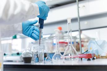 Tumori, ok Fda a terapia per linfoma diffuso a grandi cellule