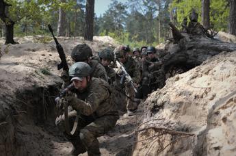 Ucraina, Kiev: “Avanziamo su più fronti a est”