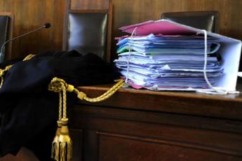 Università, infettivologo Galli rinviato a giudizio per concorsi truccati