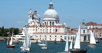 Vela d’epoca, a Naif di Ivan Gardini il Trofeo Principato di Monaco a Venezia