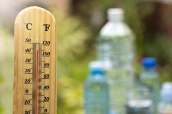 Caldo Italia, oggi temperature record: da Roma a Bari bollino rosso in 16 città