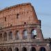 Colosseo, 17enne svizzera incide nome: denunciata