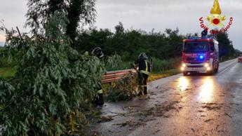 Ondata di maltempo al Nord, in Friuli temporali e vento fino a 130 km orari