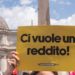 Reddito di cittadinanza 2023 sospeso, presidio a Napoli