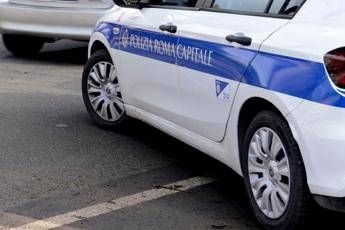 Roma, 17enne alla guida fugge all’alt e semina panico sul Gra