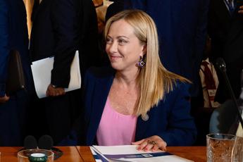 Sondaggi politici: Fratelli d’Italia cresce di mezzo punto, lieve calo Pd