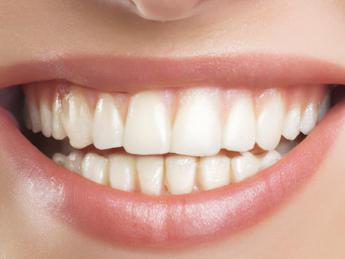 Sorridere attiva gli ormoni ‘dose’ benefici per la salute, oggi World Smile Day