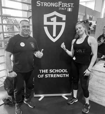 Alla scoperta del kettlebell, allenarsi con la ‘palla di cannone’