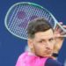 Atp Cincinnati 2023, Hurkacz supera Tsitsipas e vola ai quarti