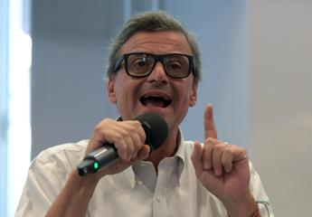 Calenda vs Salvini: “Chi non ha mai lavorato non dovrebbe fare il ministro”