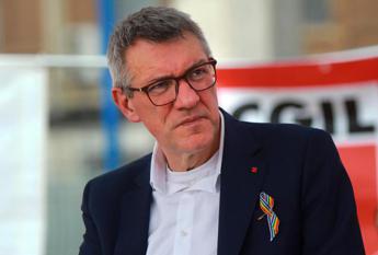 Governo, Landini scrive a Giorgia Meloni: “Convochi parti sociali”
