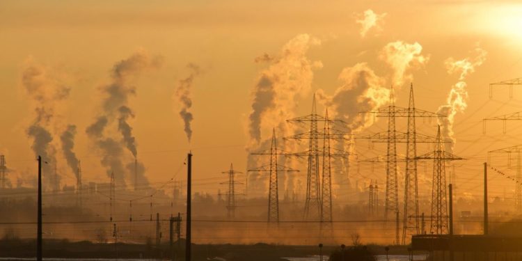 Inquinamento atmosferico: le idee per ridurlo e perché optare per un impianto fotovoltaico