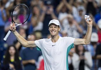 Jannik Sinner vince Atp Toronto 2023, De Minaur battuto in finale 6-4, 6-1