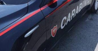 Latina, anziani coniugi trovati morti fuori dall’auto: indagini in corso
