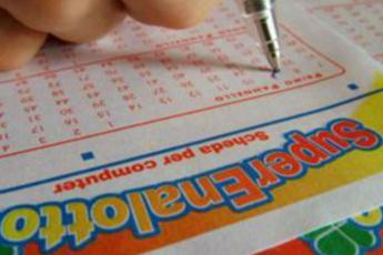 Superenalotto, la combinazione vincente di oggi