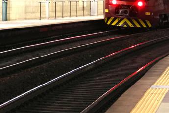 Amantea, giovane muore travolto da treno