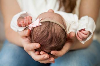 Arriva l’assistente materna, aiuto a domicilio per le neo mamme