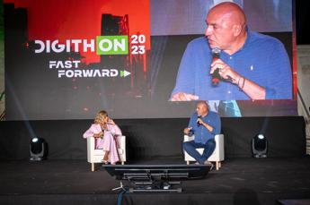 Cybersicurezza, Crosetto a Digithon: “Sviluppare tecnologie in modo superiore alle minacce”