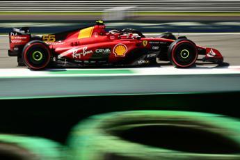 F1 Gp Monza 2023, Sainz con Ferrari comanda terze prove libere