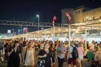 Food: Bufala Fest vince ‘scommessa’ di Piazza Municipio a Napoli, migliaia di visitatori al giorno