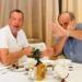 Gerry Scotti conferma presenza al Festival di Sanremo: “Conoscete hotel che costi il giusto?”