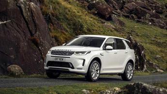 Land Rover Discovery Sport P300e: elegante, ibrido e connesso