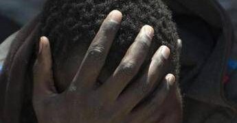 Migranti, Mediterranea: “Gommone capovolto al largo della Libia, 53 morti tra cui 2 neonati”