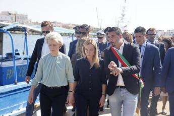 Migranti, sostegno Ue all’Italia: ecco i dieci punti del Piano di von der Leyen