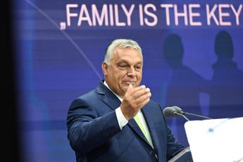 Orban: “Bene Giorgia Meloni, ogni bambino abbia padre e madre”