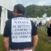 Pontida, militanti chiedono blocco navale. Spunta la maglia ‘cedere Lampedusa all’Africa’