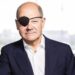 Scholz, la caduta e il ‘look da pirata’: “Aspetto i meme”