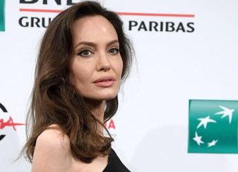 Angelina Jolie: “In Israele atto di terrorismo, ma non giustifica bombe su Gaza”
