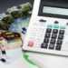 Benzina e diesel, bollette, carrello spesa: tutti i rincari 2023 e quanto pesano su famiglie