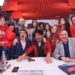 Fiorello sui fuorionda di Striscia: “Pier Silvio Berlusconi? A quell’ora guarda ‘Un posto al Sole'”