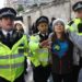 Greta Thunberg protesta a Londra contro i petrolieri: arrestata