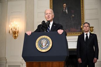 “Israele ha diritto di difendersi, Hamas come Is”: via libera di Biden