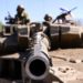 Israele, prove di invasione a Gaza: tank nel Nord. Raid Usa in Siria