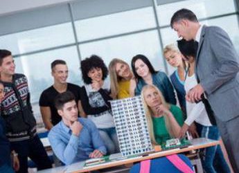Lavoro, 1 studente su 3 lo preferisce manuale ma famiglie e orientatori hanno spesso piani diversi